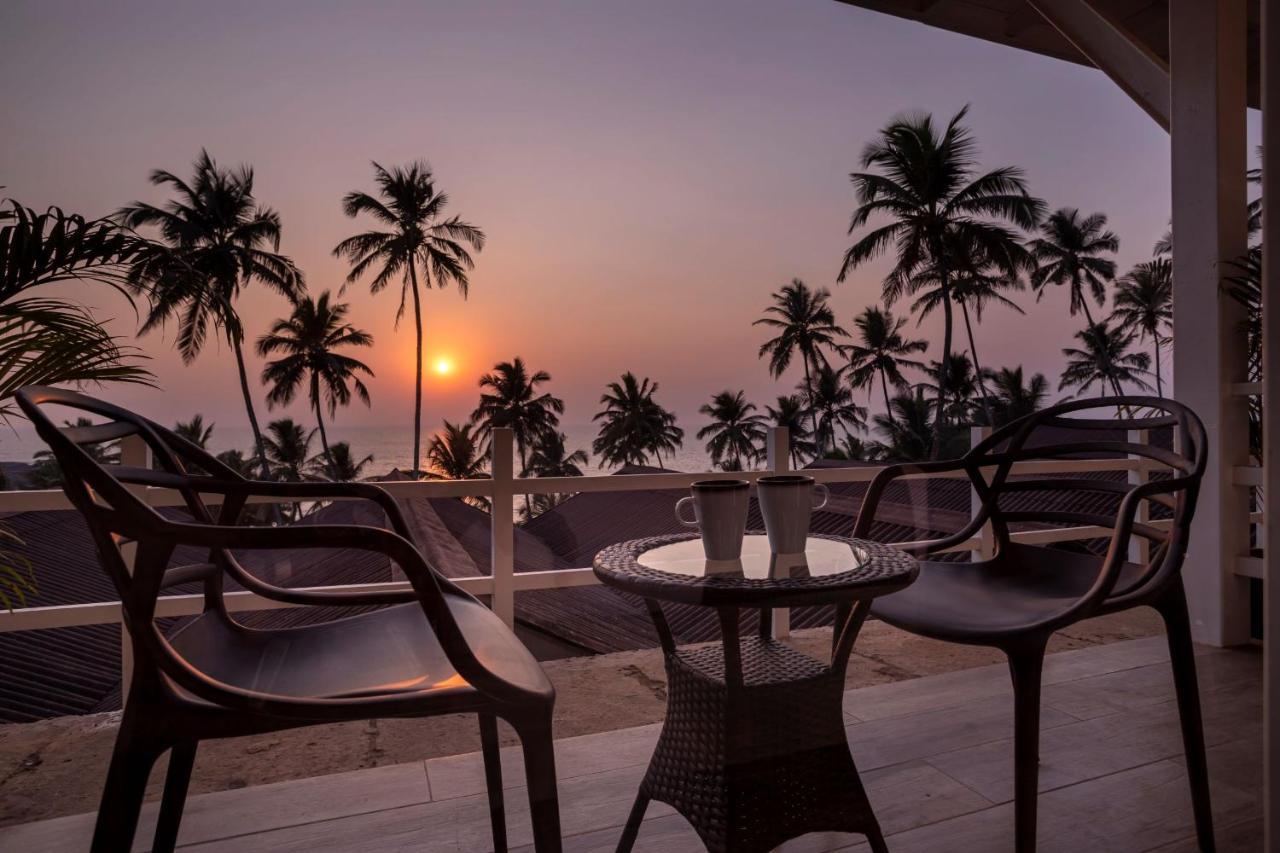 Stone Wood Beach Resort, 瓦加托 外观 照片