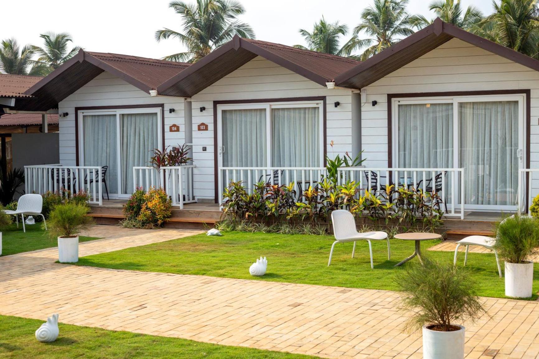 Stone Wood Beach Resort, 瓦加托 外观 照片